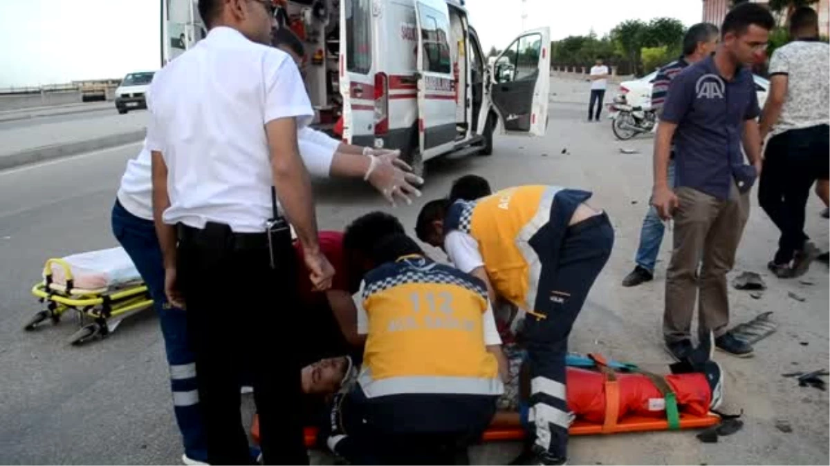 Karaman\'da Trafik Kazaları: 2 Yaralı