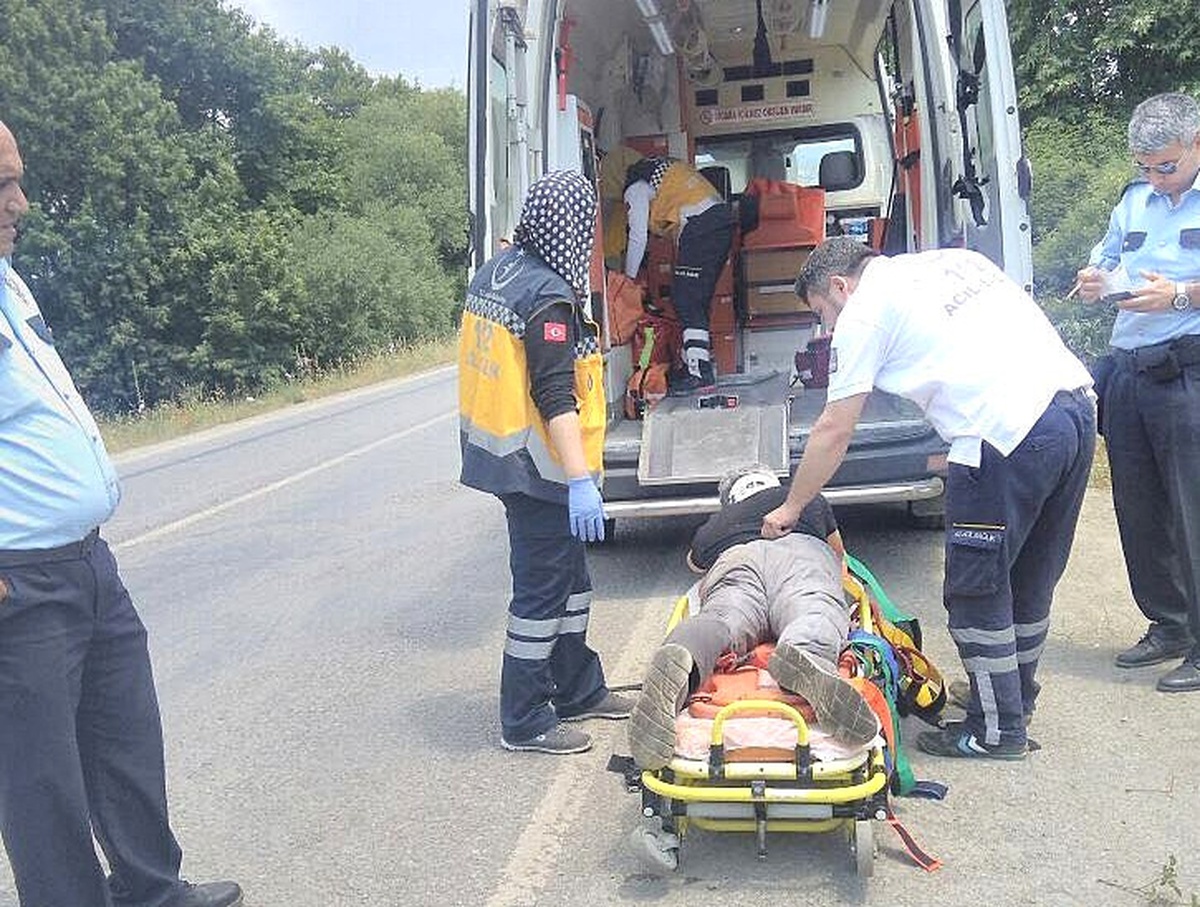 Kavşakta Zincirleme Trafik Kazası: 12 Yaralı