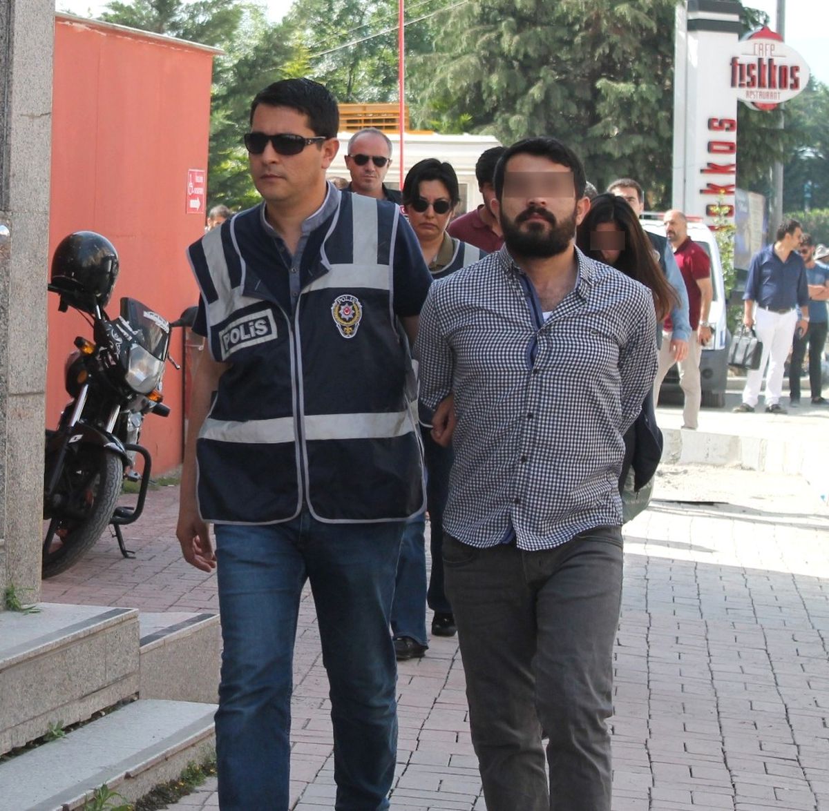 Kocaeli\'de PKK\'nın Gençlik Yapılanmasına Operasyon: 9 Kişi Tutuklandı