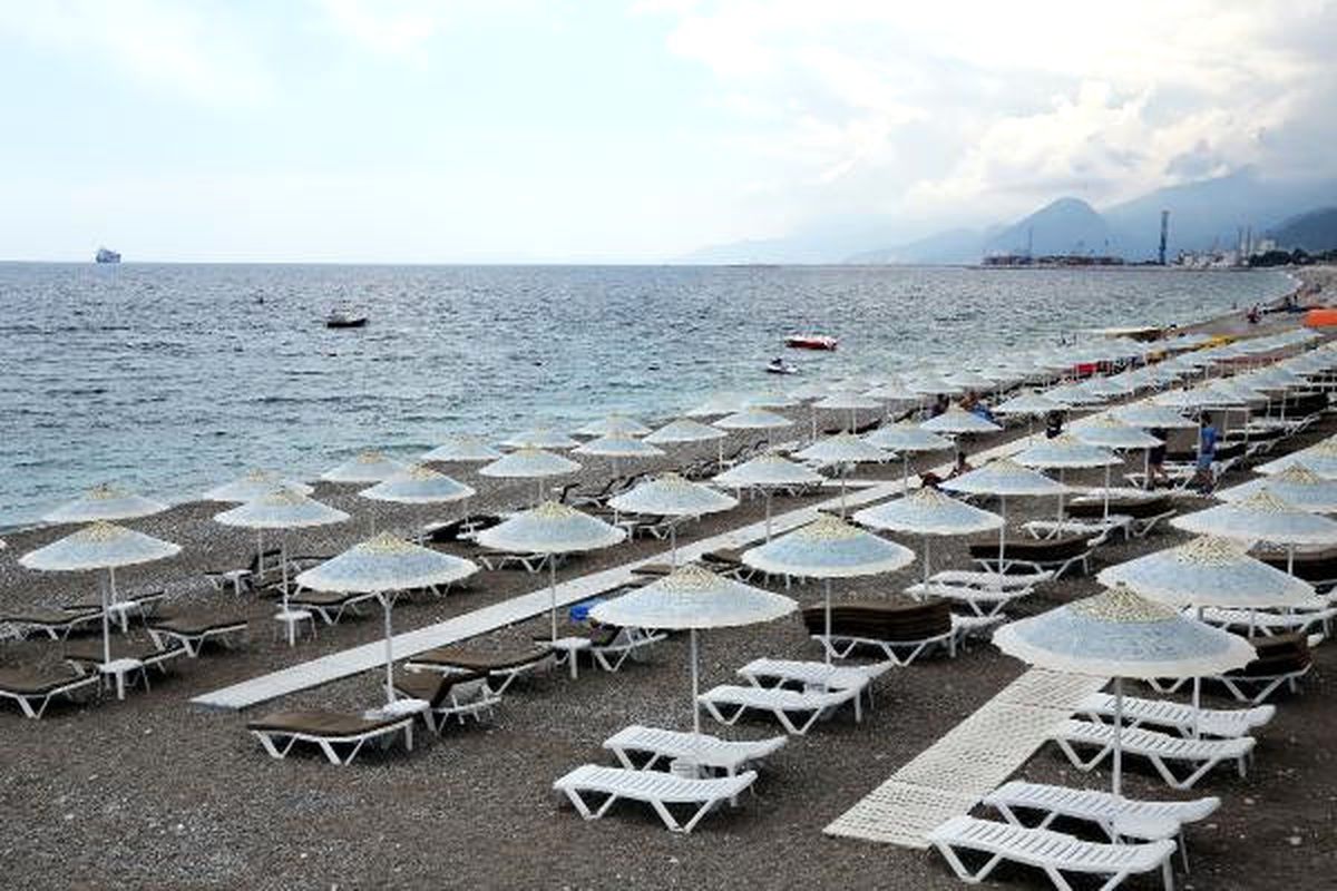 Konyaaltı Sahili Hem Ücretli Hem Ücretsiz Olacak