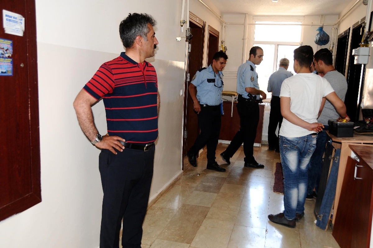 Kötü Kotu Polisi Alarma Geçirdi: Bu Kimsenin Aklına Gelmezdi