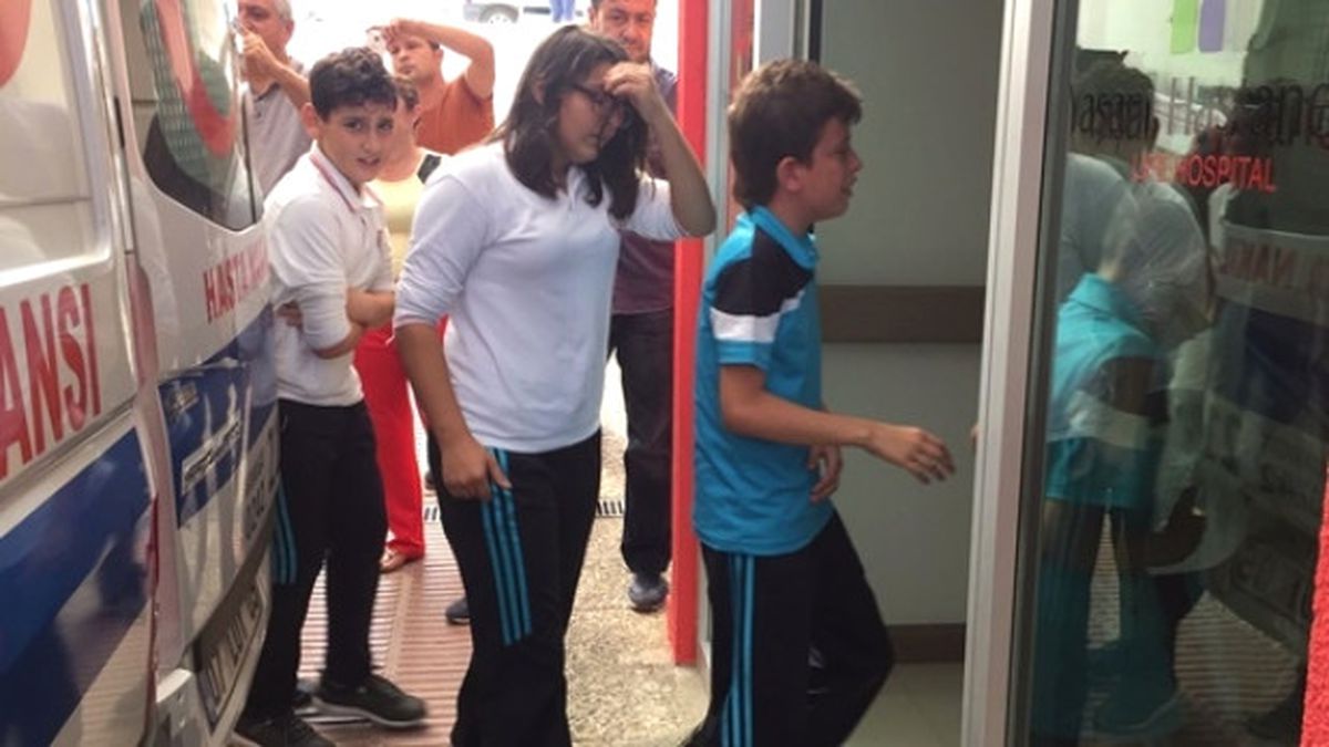 Manavgat\'ta Öğrenciler Hastanelik Oldu
