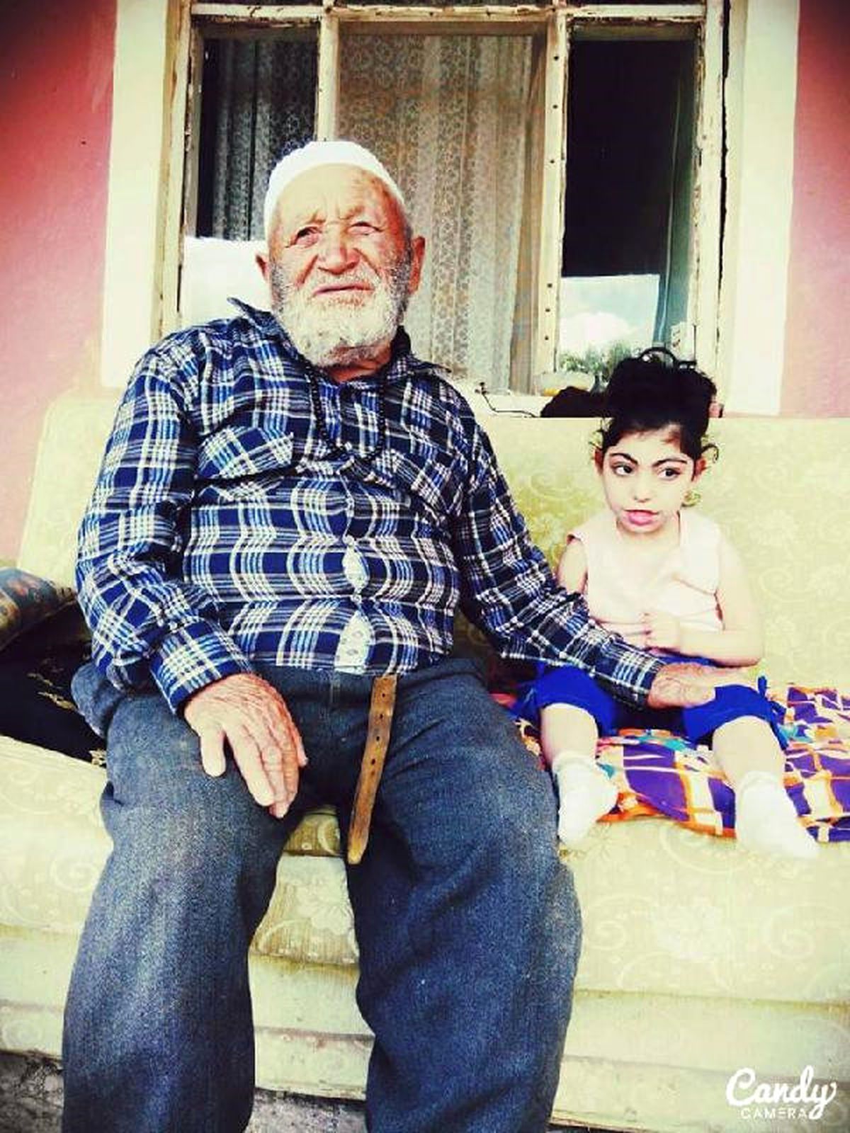 Merdivenden Düşen Yaşlı Adam Öldü