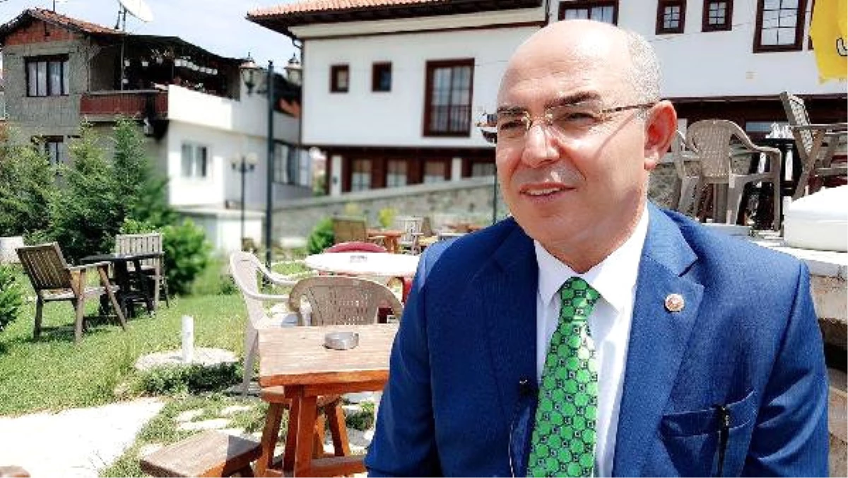 MHP Genel Başkan Yardımcısı Karakaya\'ya Kosovalı Esnaftan Yoğun İlgi