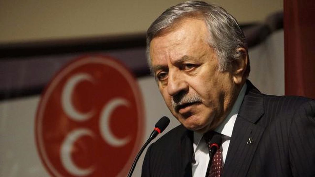 MHP\'li Adan: Ay Yıldızlı Bayrak Altından Başka Onurlu Yaşanacak Bir Yer Yoktur