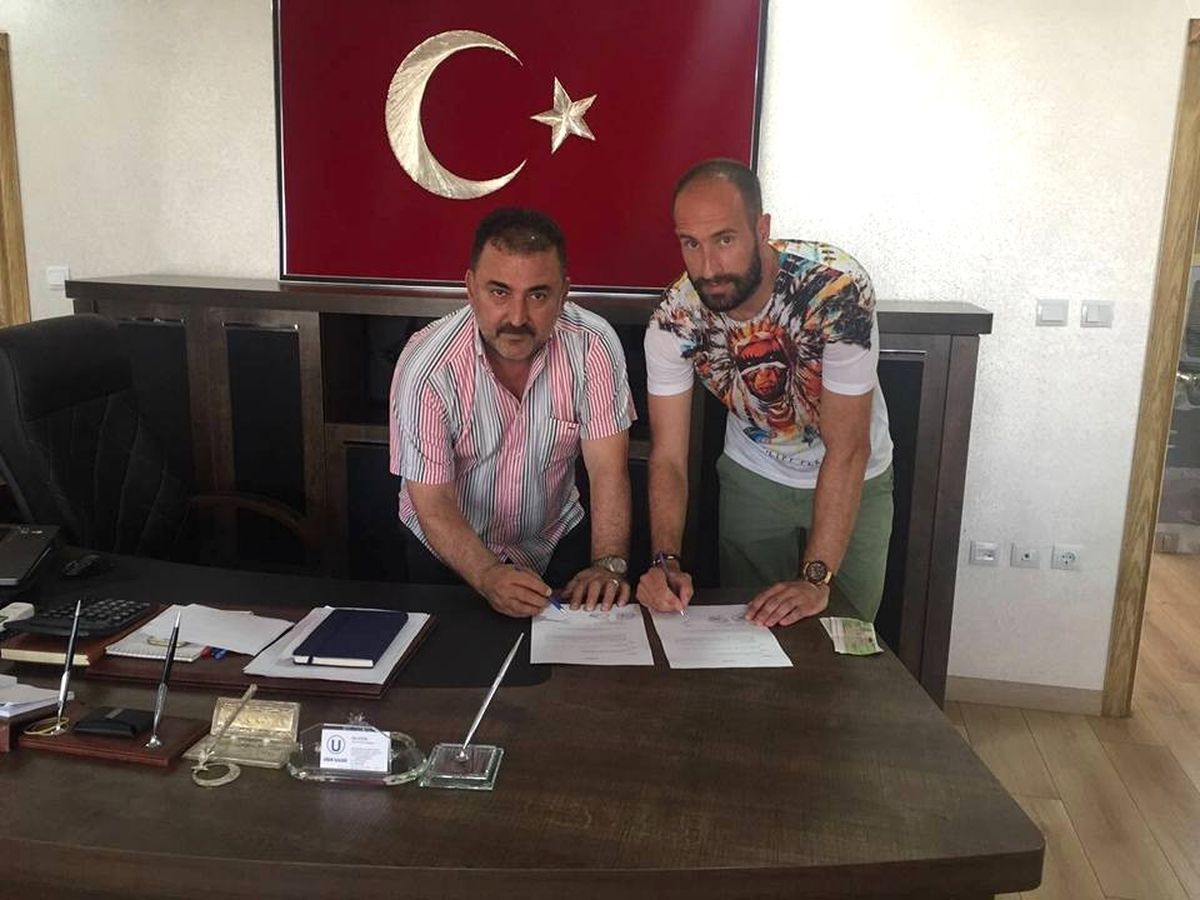 Okan Karabulut Karacabey Birlikspor\'da