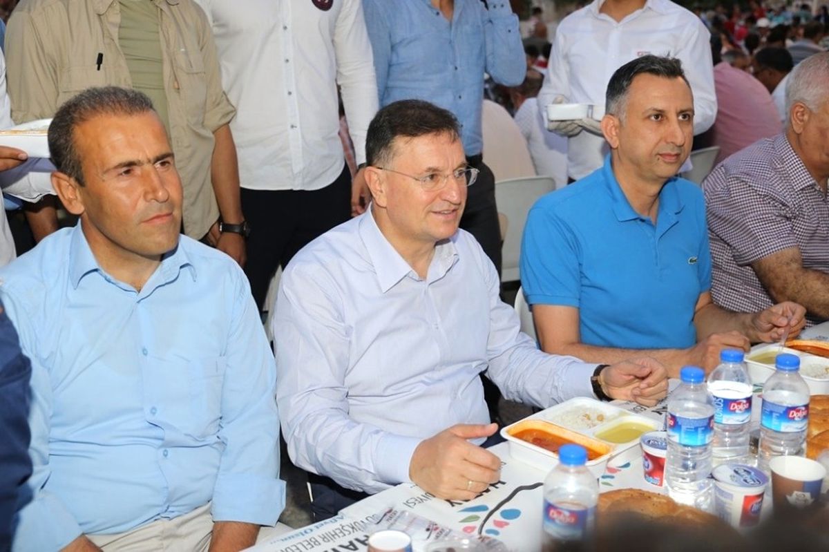 Reyhanlı\'da Kardeşlik Sofrası