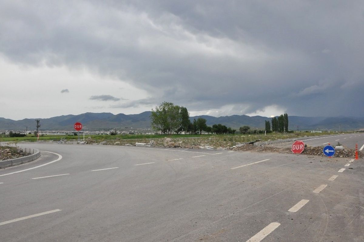 Sandıklı\'da 4 Yıldır Bitirilemeyen Yol