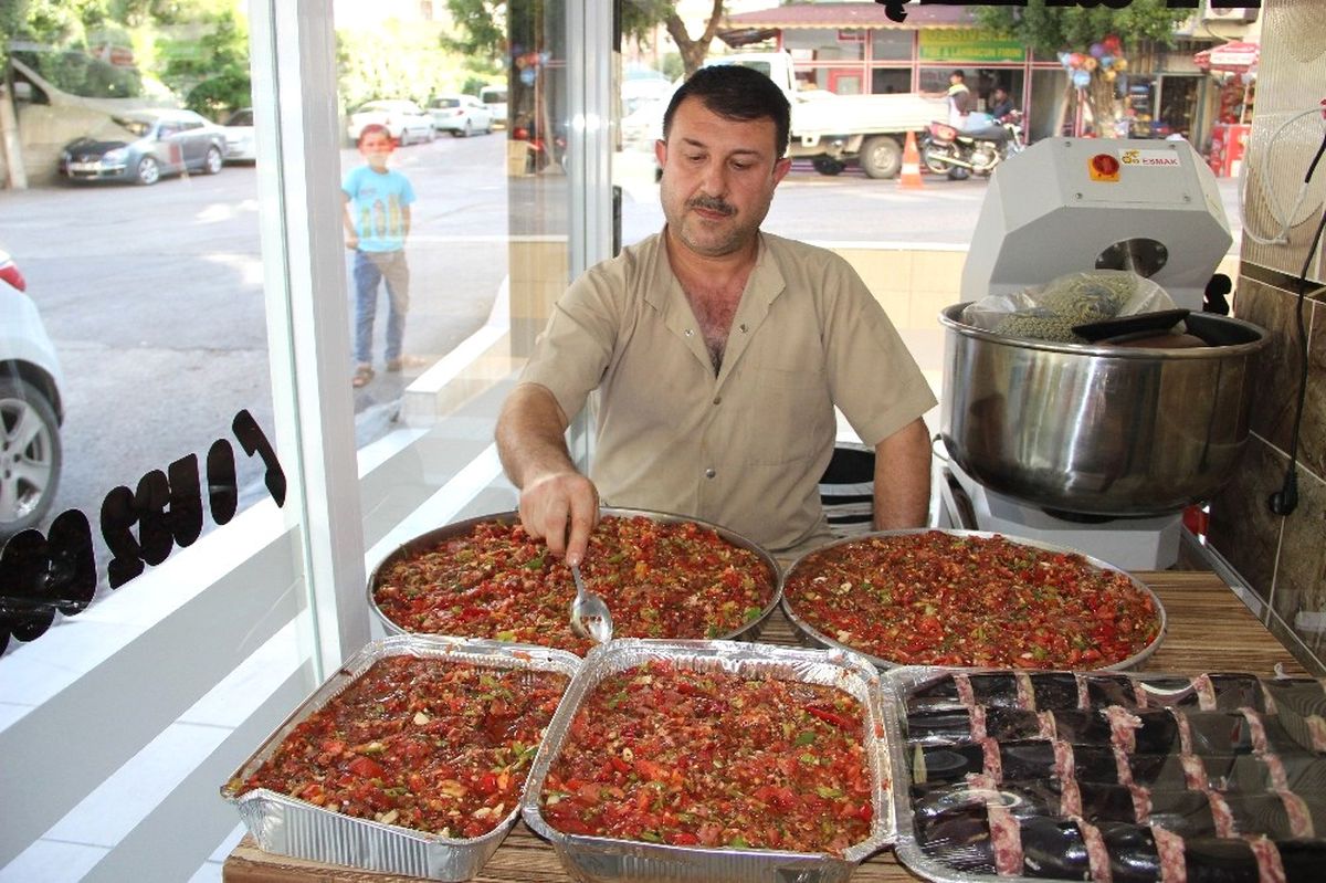 Şanlıurfalı Kasaplar Kadınların Tahtını Sallıyor
