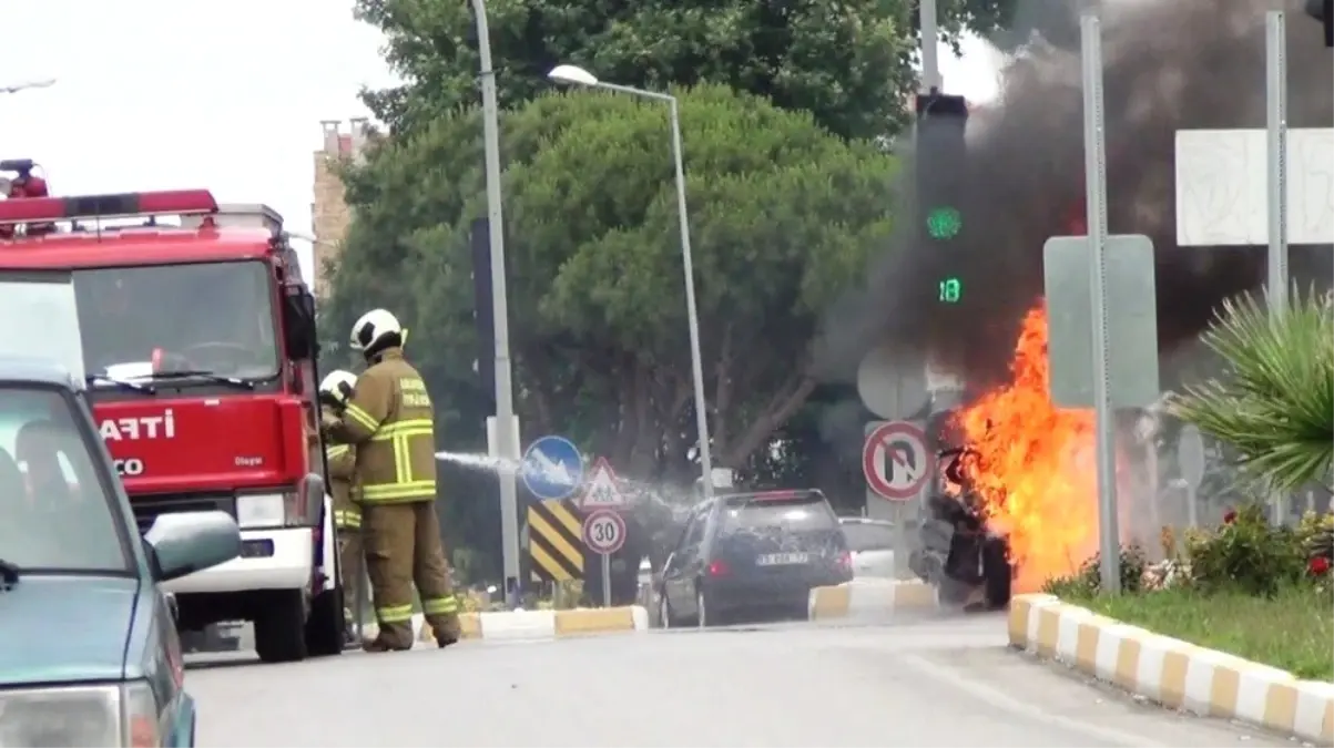 Seyir Halindeyken Alev Alan Motosiklette Yanmaktan Son Anda Kurtuldular