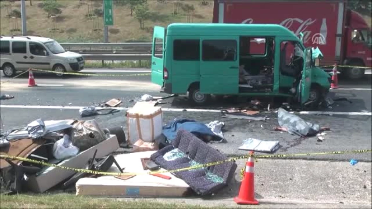 Silivri\'de Trafik Kazası: 2 Ölü, 1 Yaralı