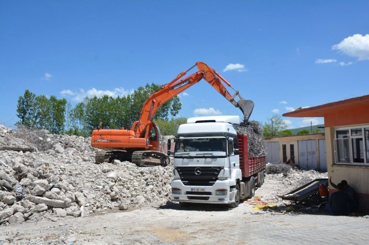 Tatvan\'da Üçüncü Etap Sahil Parkı Çalışmaları Başladı