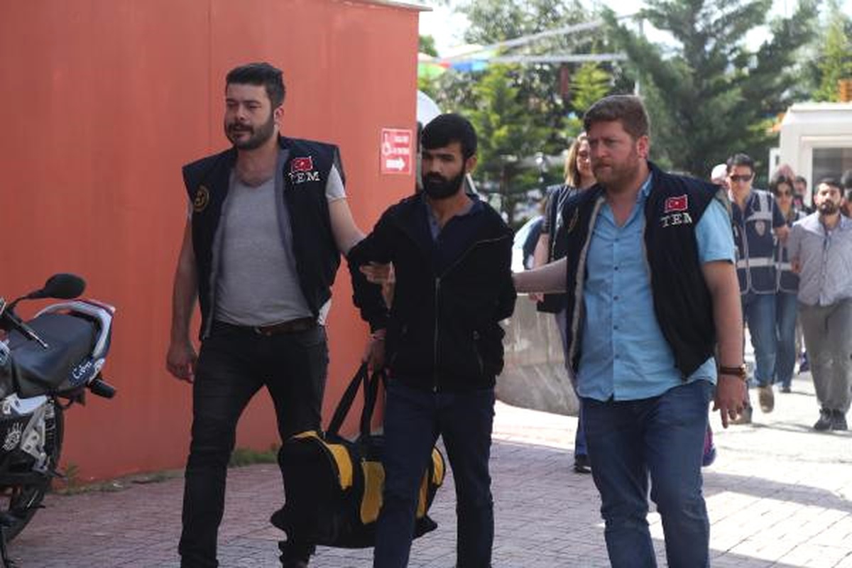Terör Propagandası Yapan 12 Kişi Adliyeye Sevk Edildi