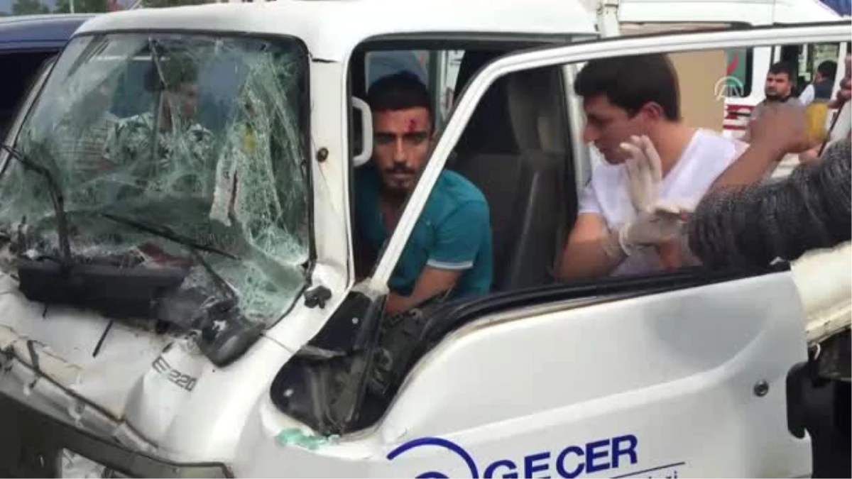 Trafik Kazaları: 3 Yaralı