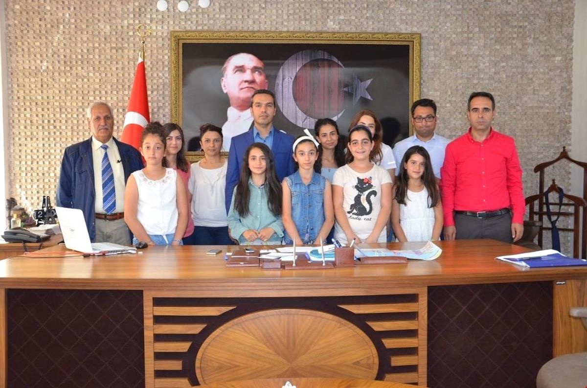 Tunceli\'de Etik Yarışmasında Dereceye Giren Öğrenciler Ödüllendirildi