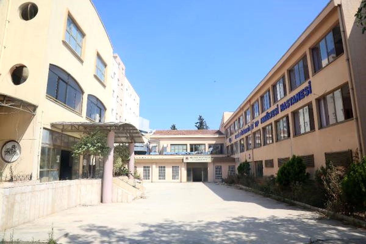 Yıllarca Şifa Dağıtan Hastane Talan Edildi