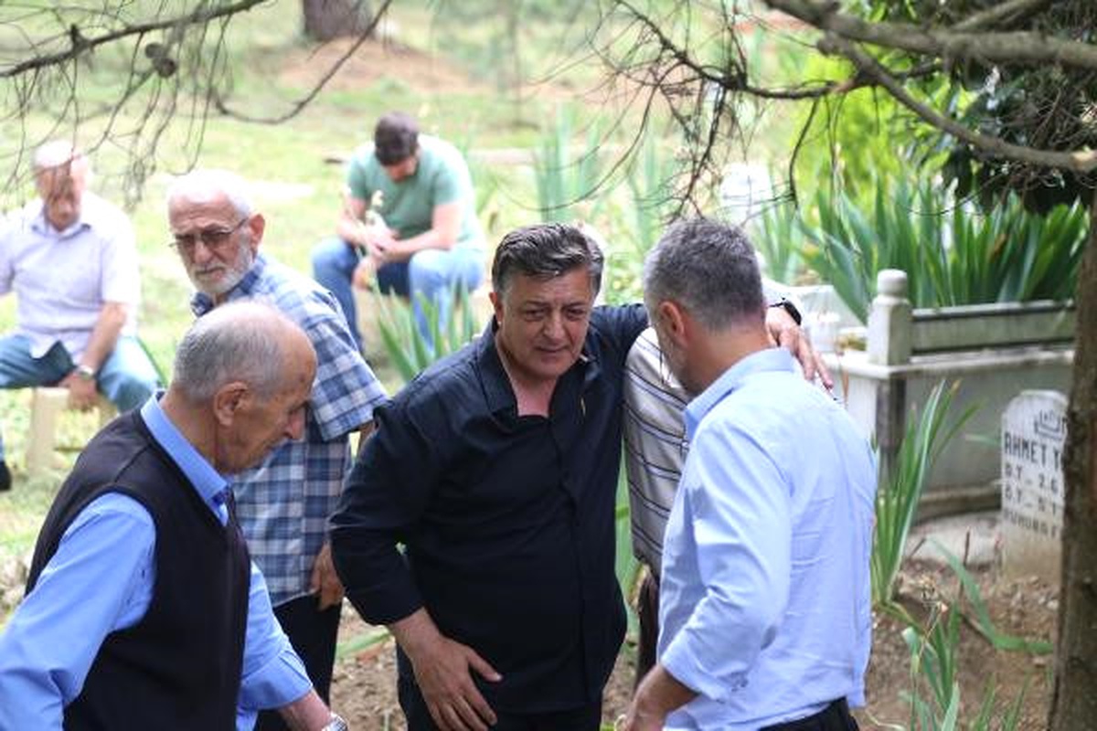 Yılmaz Vural\'ın Babası Kocaeli\'de Toprağa Verildi