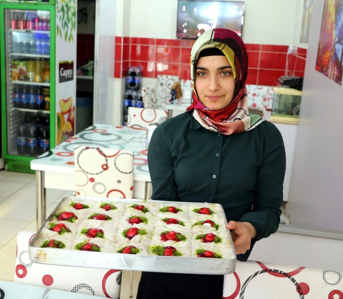 Yozgat\'ta Güllaç Tatlısı Sadece Ramazan Ayında Sofraları Süslüyor