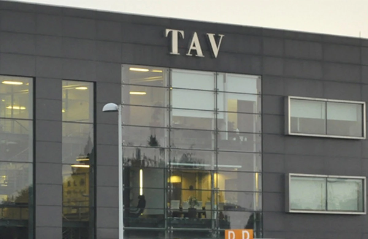 Akfen Holding, TAV Havalimanları Holding\'teki Paylarını Devrediyor