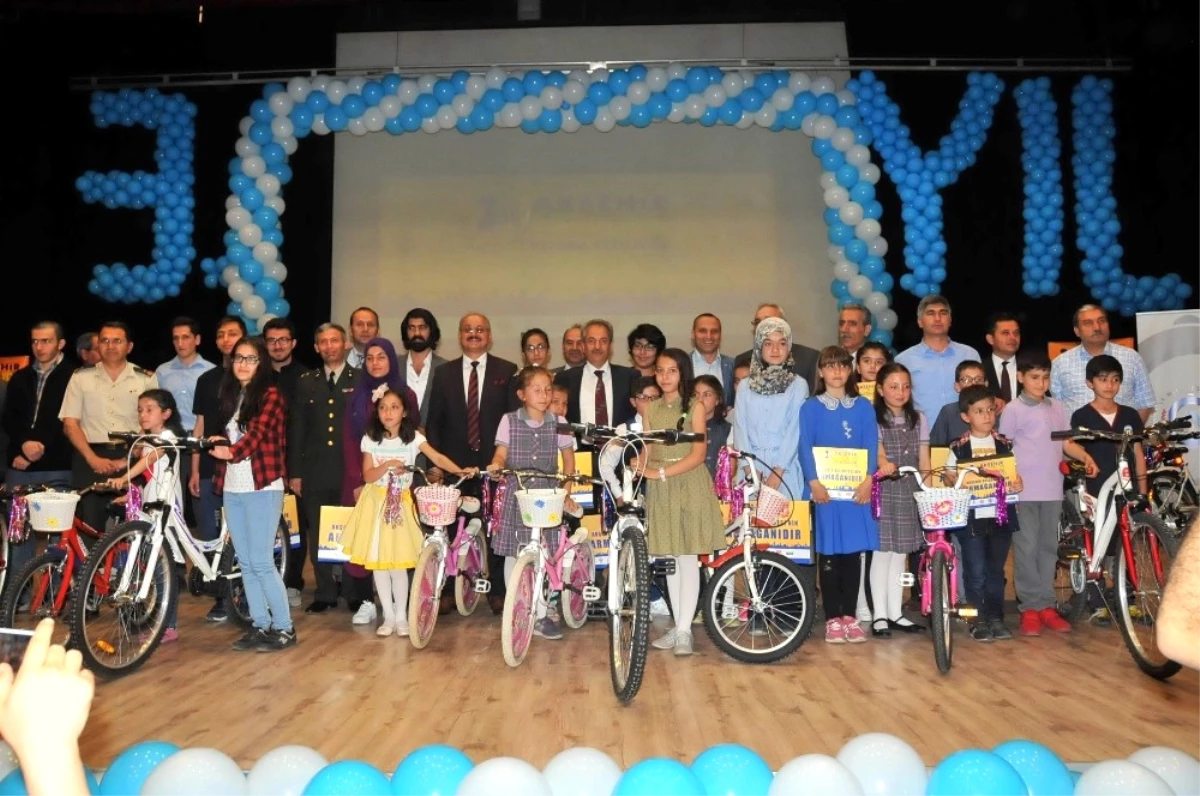 Akşehir 1 Milyon Kitaba Koşuyor Projesi Ödül Töreni Yapıldı
