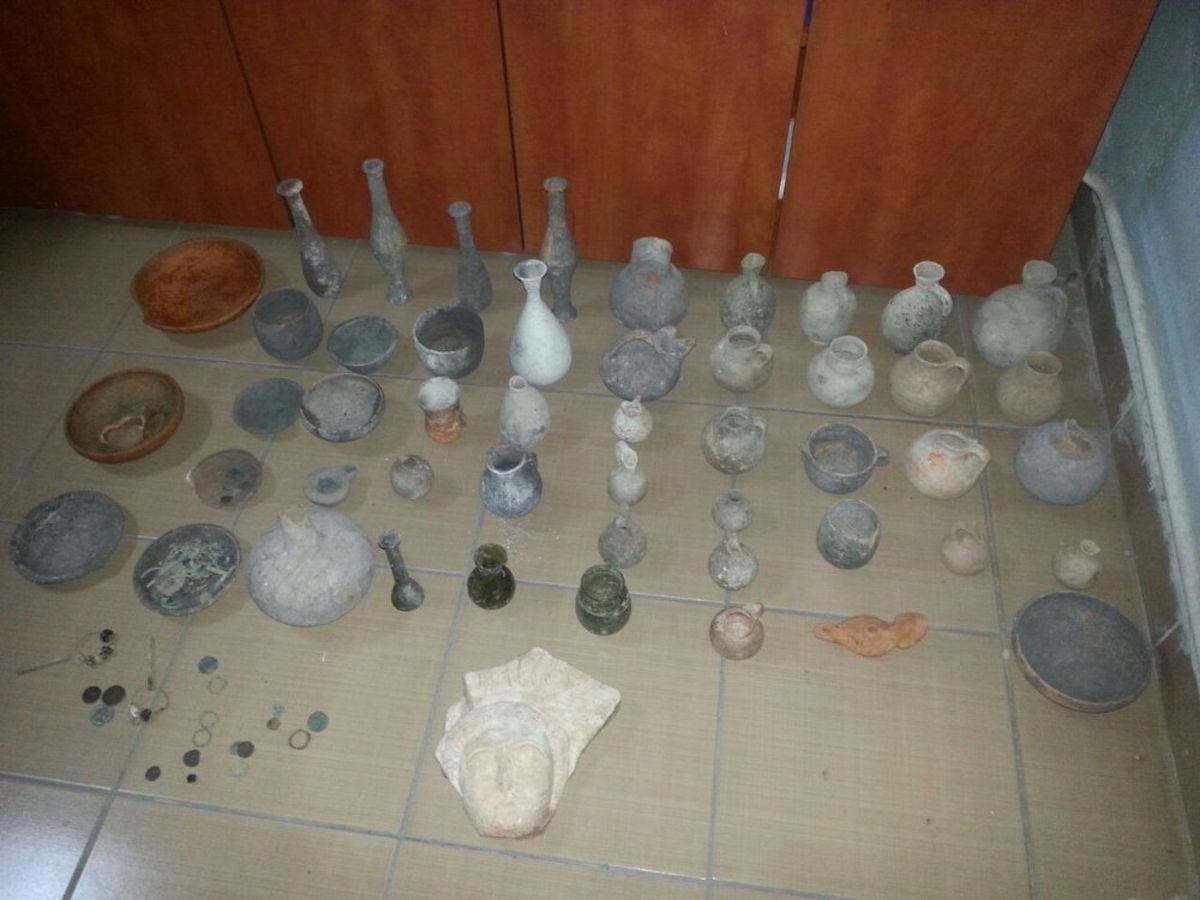 Aslanapa\'da Tarihi Eser Operasyonu