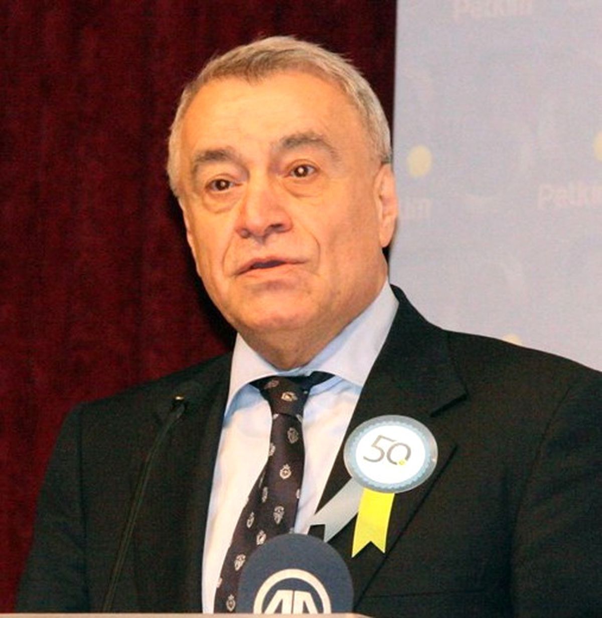 Azerbaycan Enerji Bakanı İstanbul\'da Hayatını Kaybetti