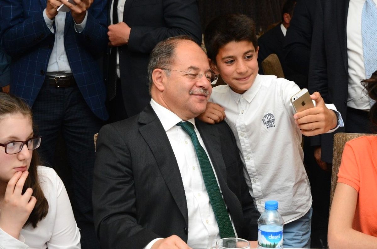 Bakan Akdağ, Şehit ve Gazi Aileleriyle İftarda Bir Araya Geldi