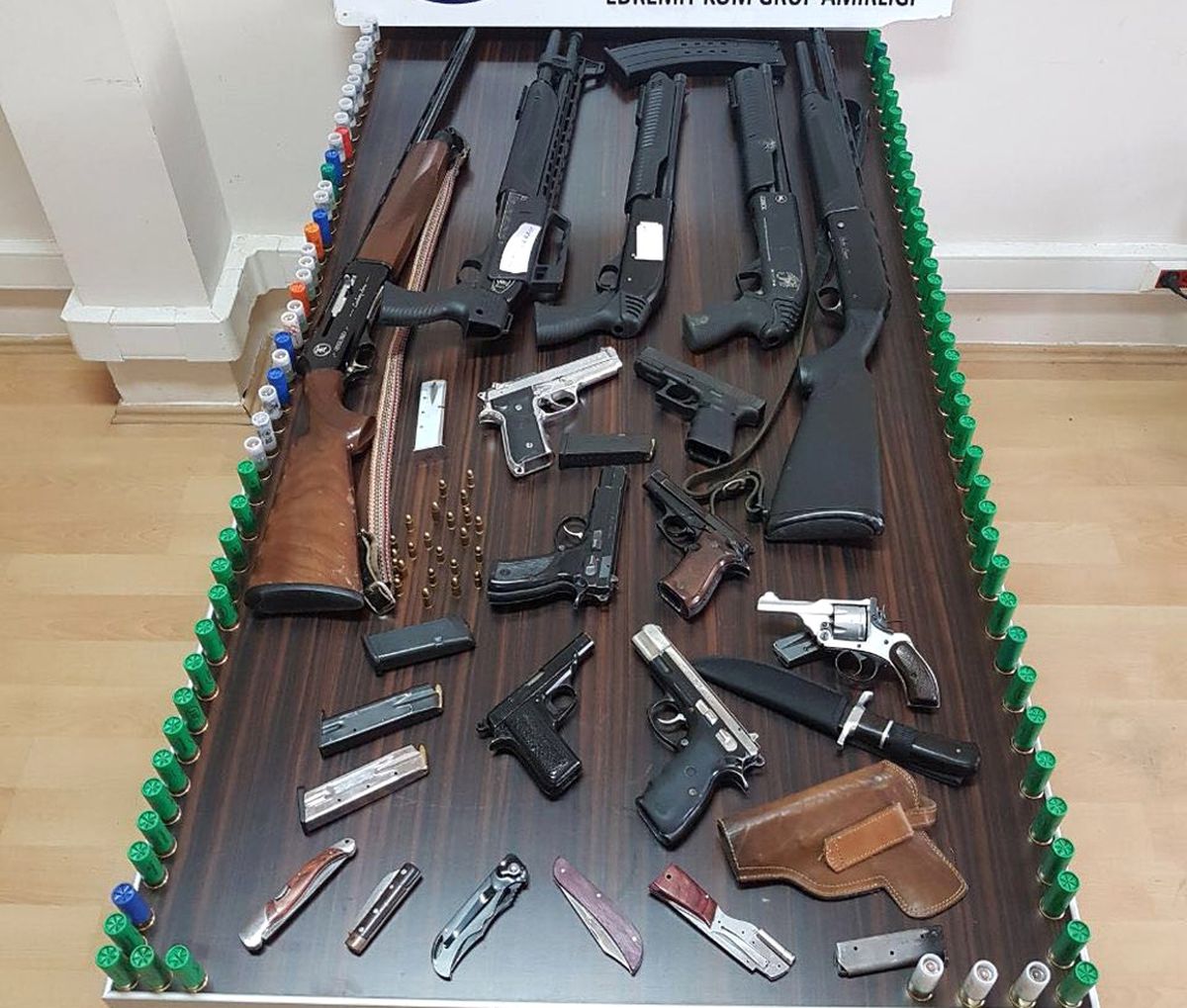 Balıkesir\'de Suç Örgütüne Operasyon: 24 Gözaltı