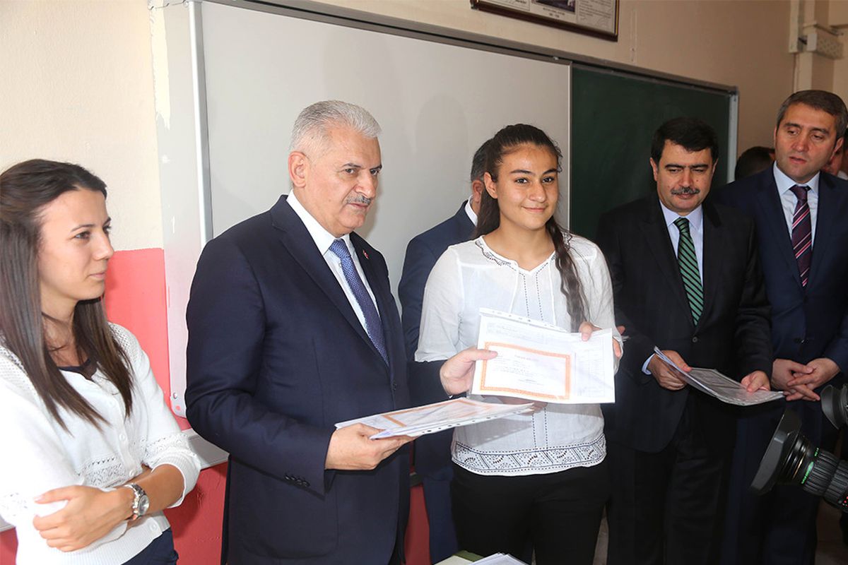 Başbakan Yıldırım, Karne Dağıtım Törenine Katıldı