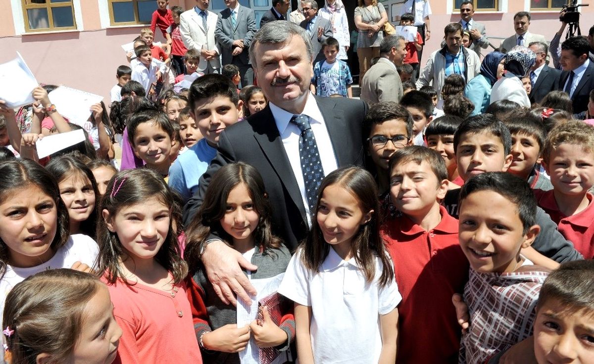 Başkan Akyürek, Lys\'ye Girecek Öğrencilere Başarılar Diledi