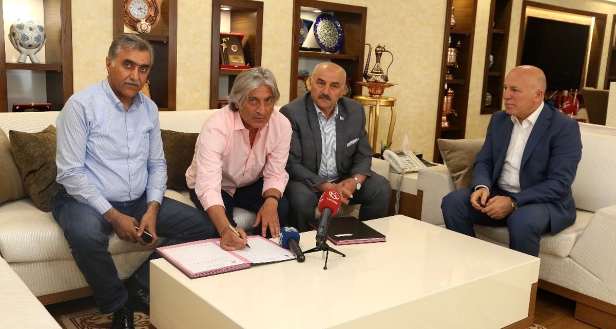 Bb. Erzurumspor\'da Teknik Antrenör Kemal Kılıç ile Yola Devam