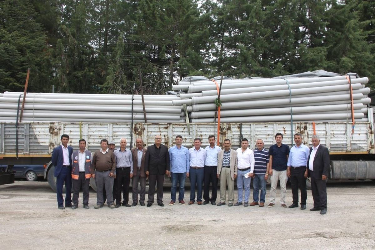 Çiftçilere Tarımsal Sulama Borusu Hediye Edildi