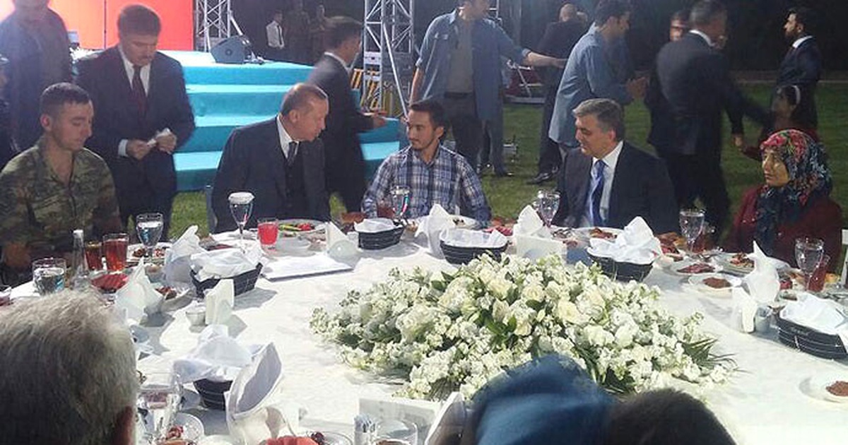 Cumhurbaşkanı Erdoğan ve Gül Kayseri de İftar Yaptı (Ek Fotoğraflar)