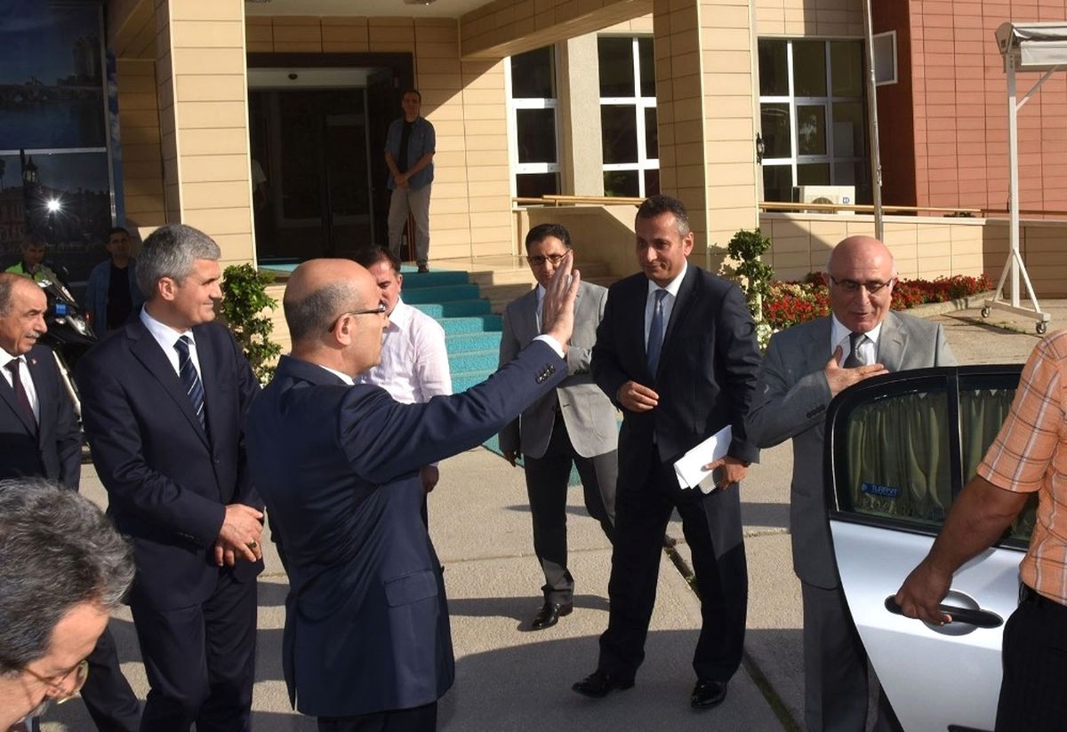Emekliye Ayrılan Vali Yardımcısı Cengiz Horozoğlu\'na Uğurlama