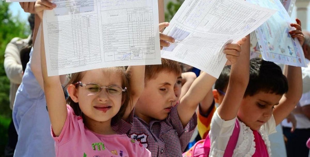 Görme Engelli Öğrencilerin Karne Sevinci