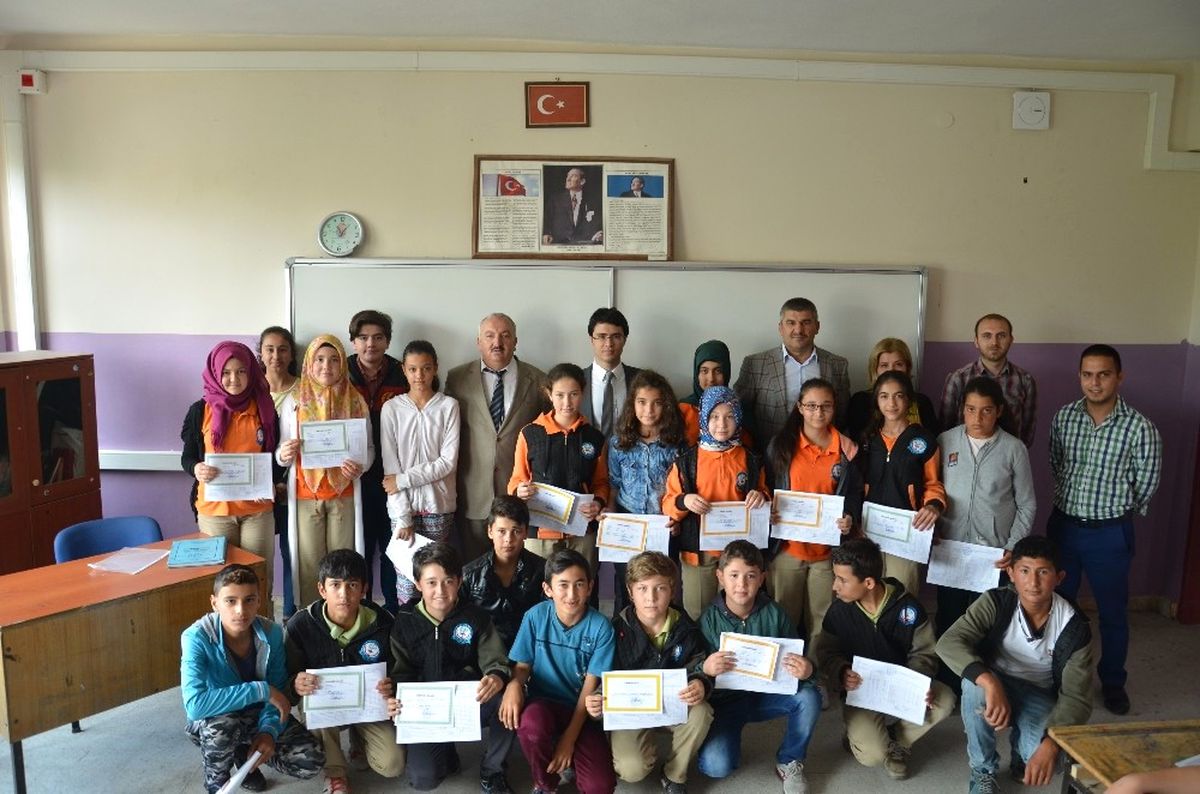 Günyüzü İlçesinde Karne Sevinci