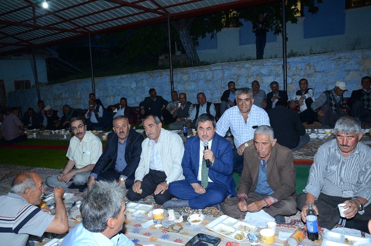 Güreş Ağasından Birlik İftarı