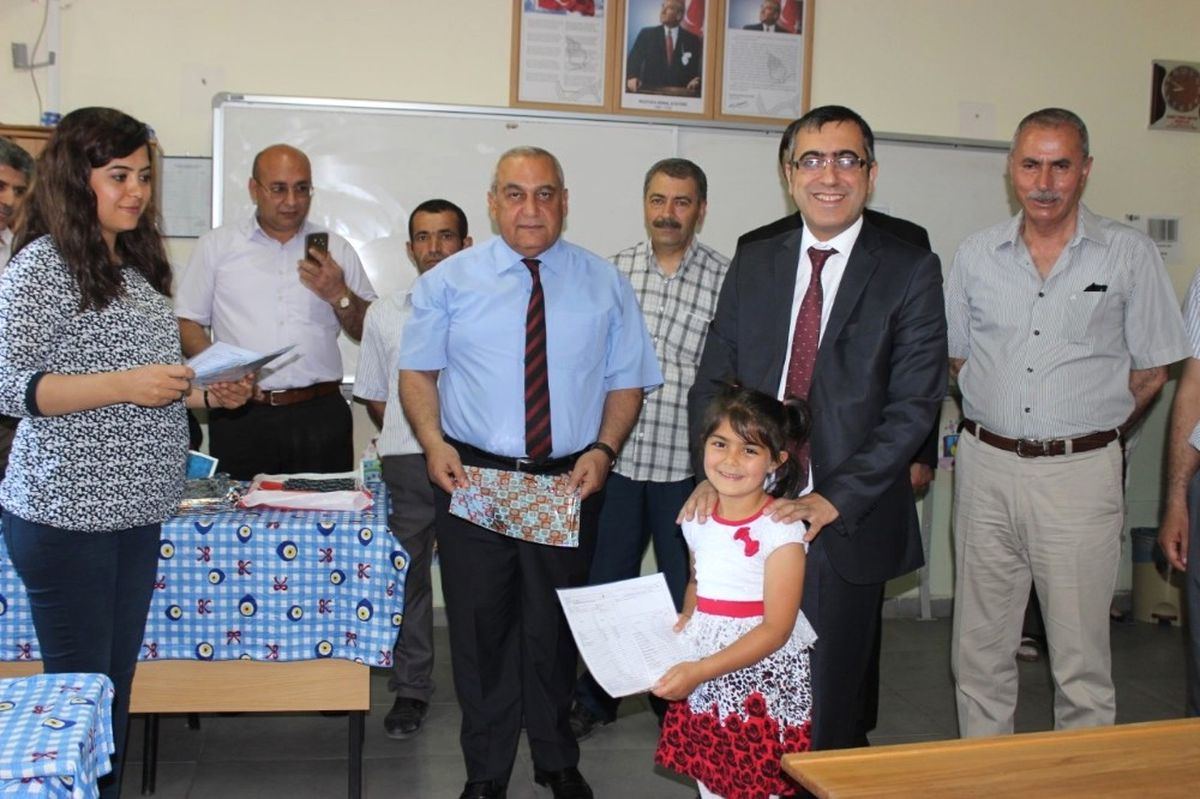 Iğdır\'da 50 Bin Öğrenci Karnelerini Alarak Tatile Girdi