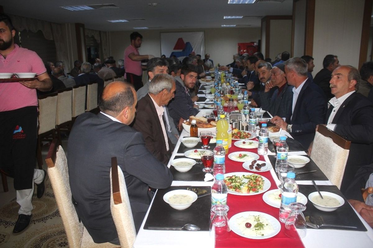 Işın, İftarda Muhtarlarla Buluştu