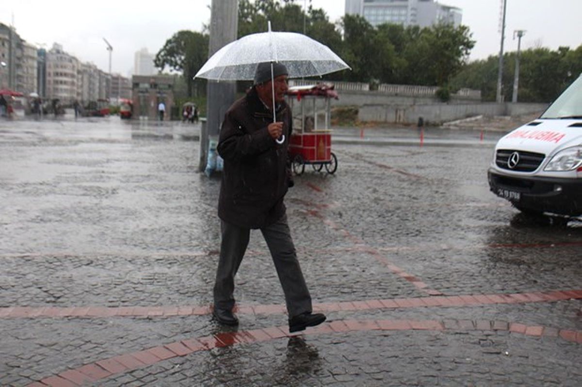 İstanbul\'da Yağmur Etkili Oluyor