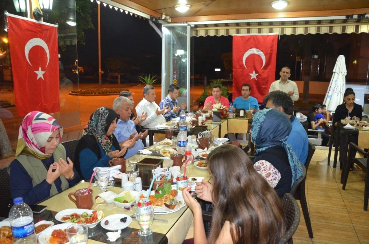 İzmir İl Milli Eğitim Müdürlüğünden Şehit Yakınları ve Gazilere İftar