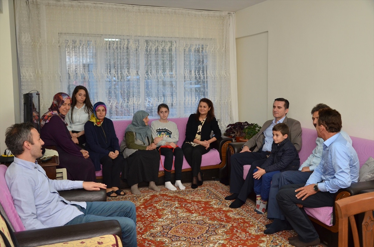 Kaymakam Yıldız\'dan Şehit Ailesine Ziyaret
