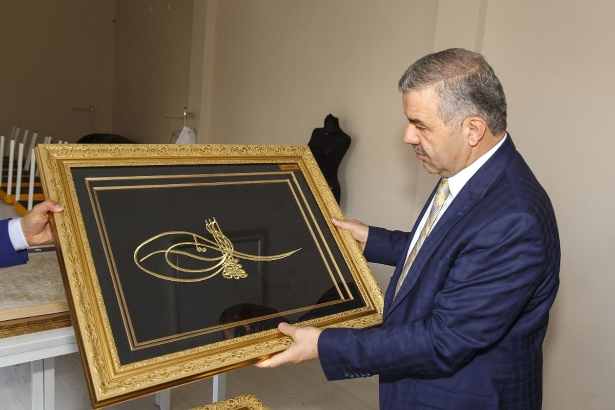 Kaymet Göznuru Cumhuriyet Meydanı\'nda