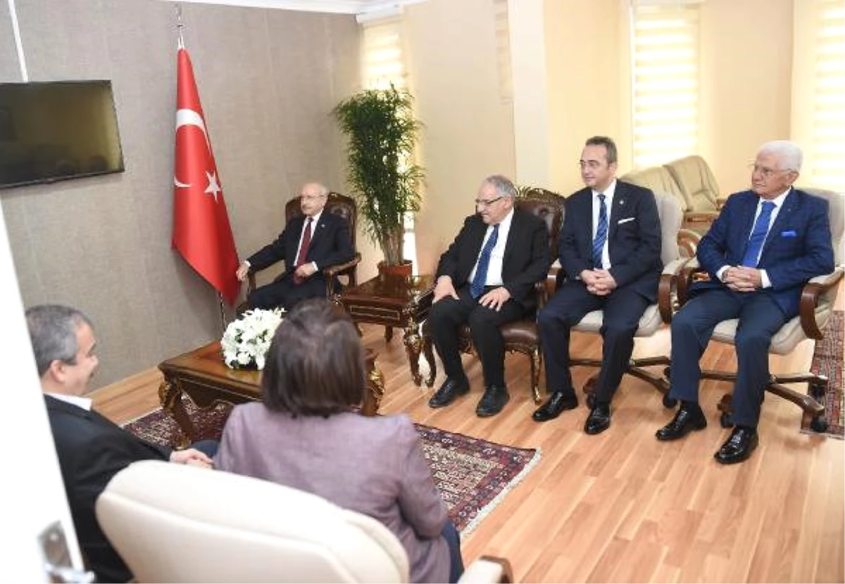 Kılıçdaroğlu, Hdp Genel Merkezi\'ni Ziyaret Etti