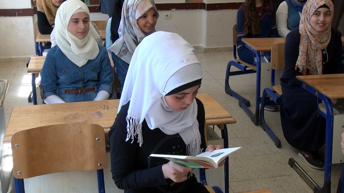Kilis\'te Suriyeli 16 Bin Öğrenci Karne Aldı
