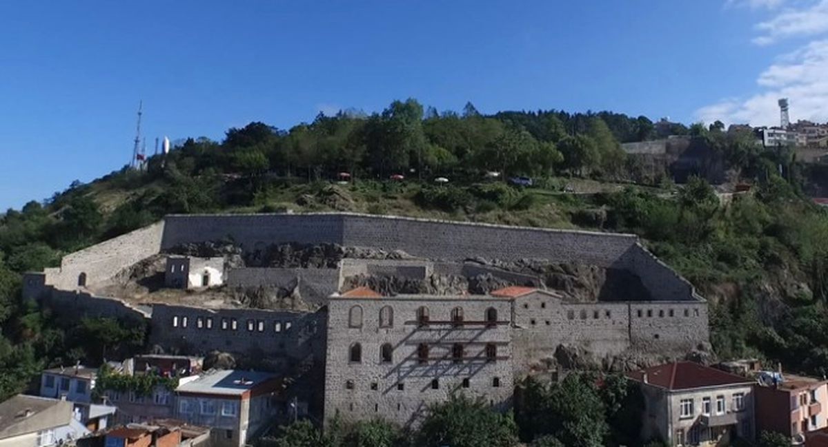 Kızlar Manastırı\'nın Dokusu Ortaya Çıkarılıyor