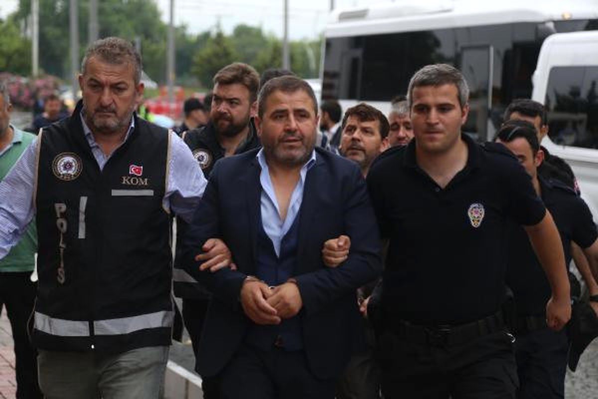Kocaeli\'de Suç Örgütü Üyeleri Adliyeye Sevk Edildi