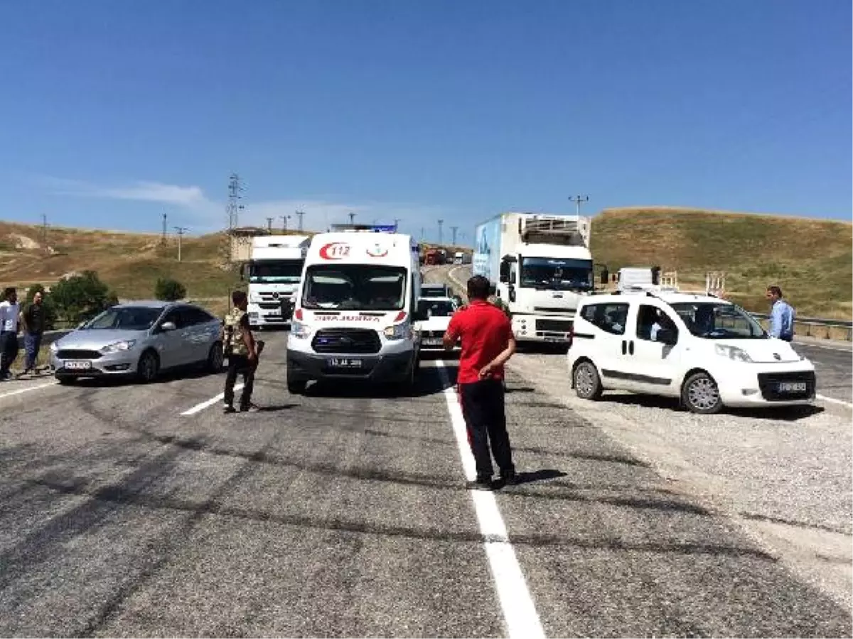 Kozluk\'ta PKK Saldırısı: 1 Öğretmen Öldü, 2\'si Asker 3 Yaralı (3) - Yeniden