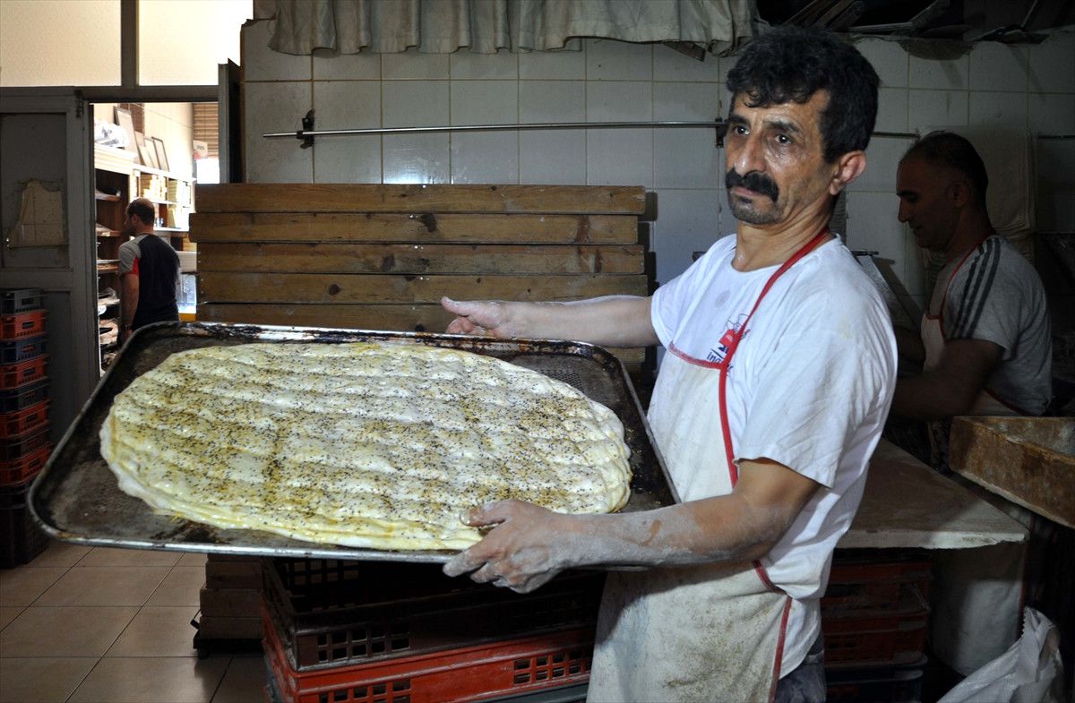 Muş\'ta Ramazan Pidesine Yoğun İlgi