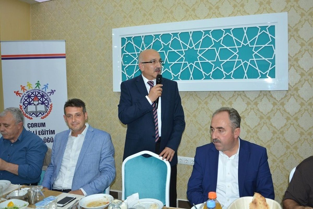 Okul Müdürleri İftar Yemeğinde Biraya Geldi
